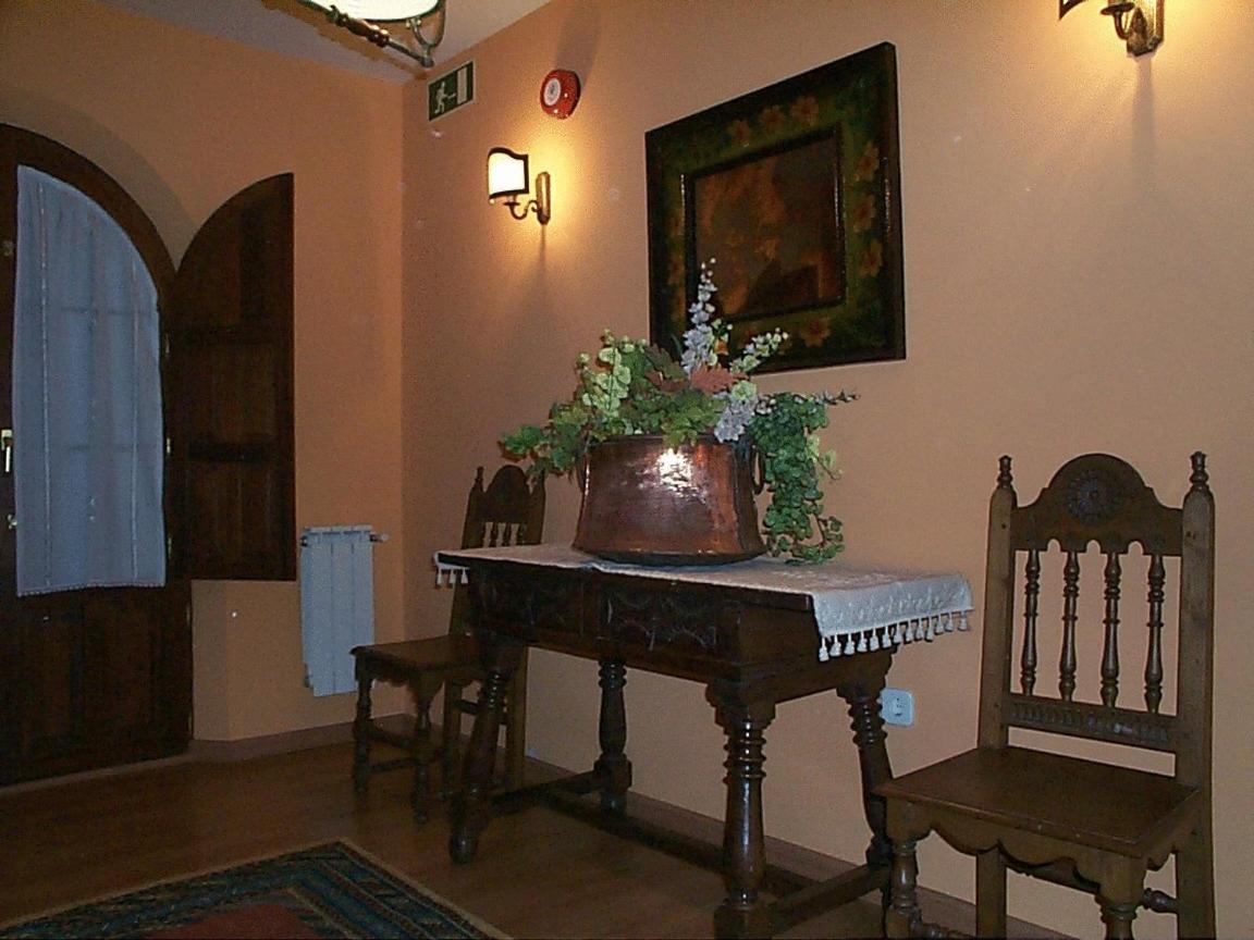 Posada De La Abadia - Adults Only Santillana del Mar Exterior photo