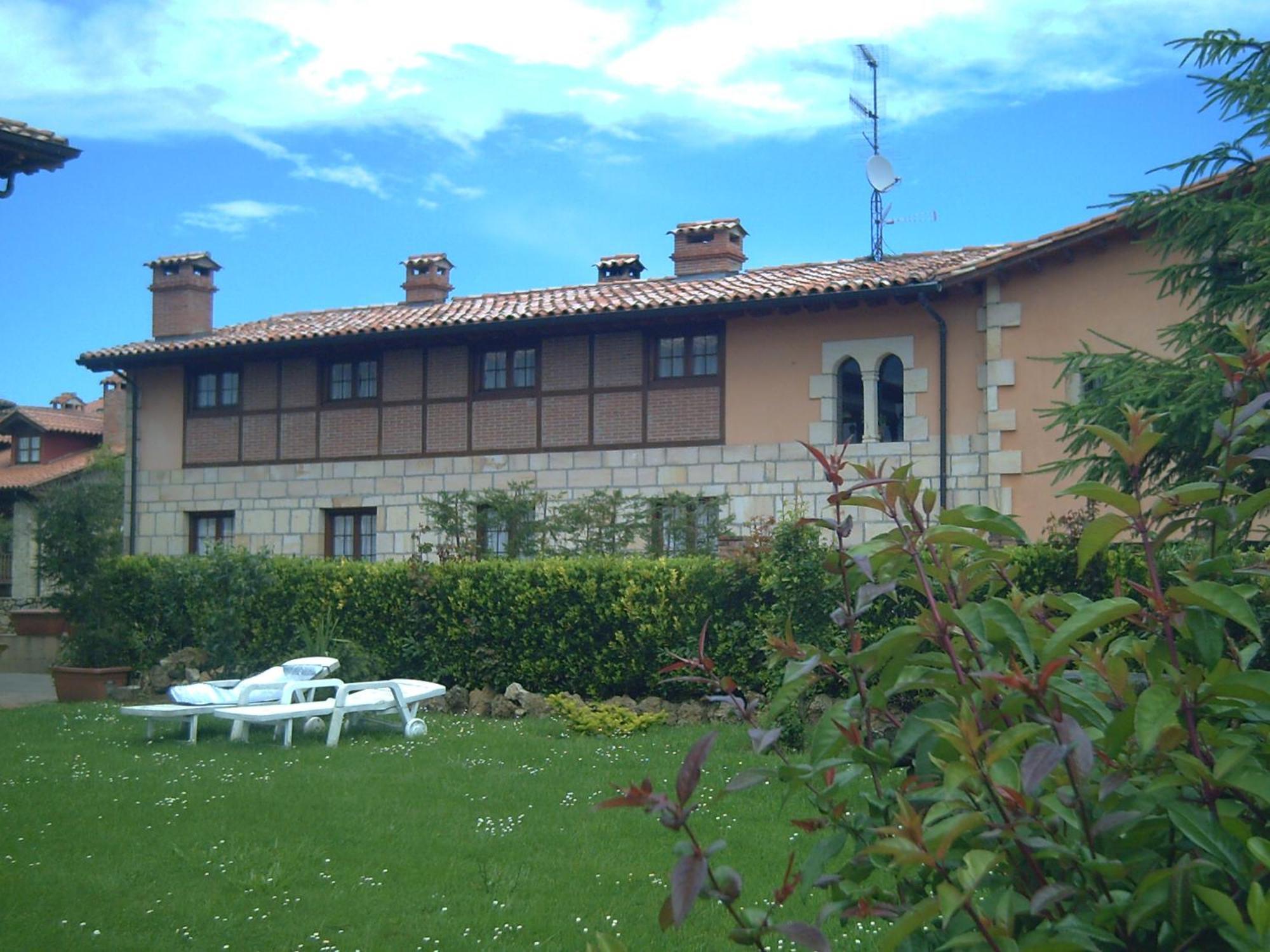 Posada De La Abadia - Adults Only Santillana del Mar Exterior photo