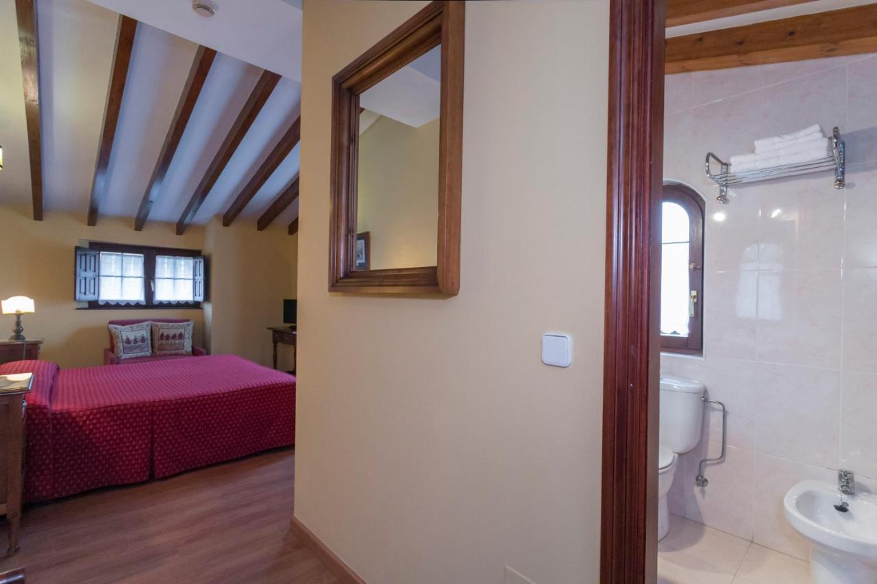 Posada De La Abadia - Adults Only Santillana del Mar Exterior photo